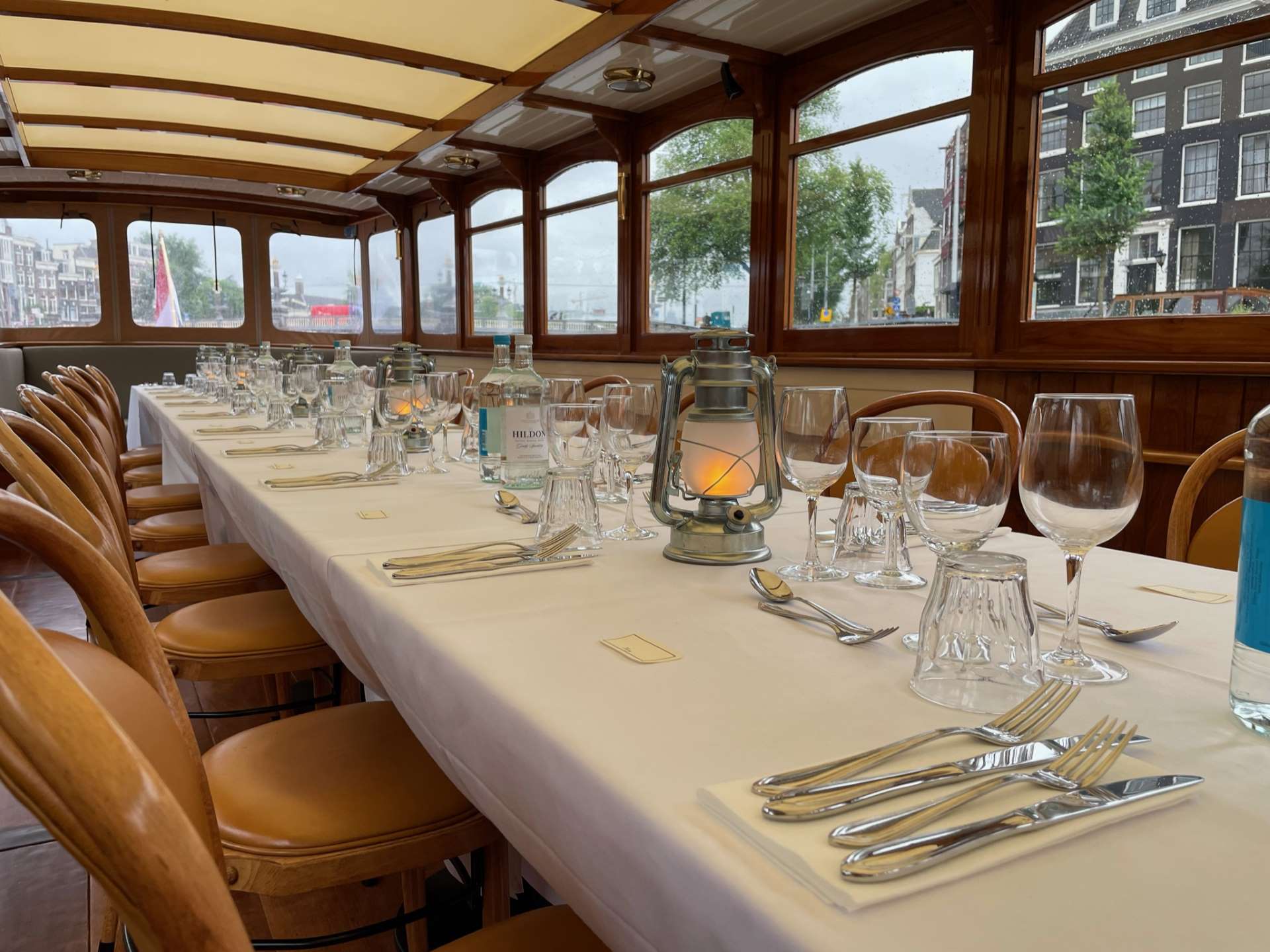 Salon Boat Roos Salon Boat Roos