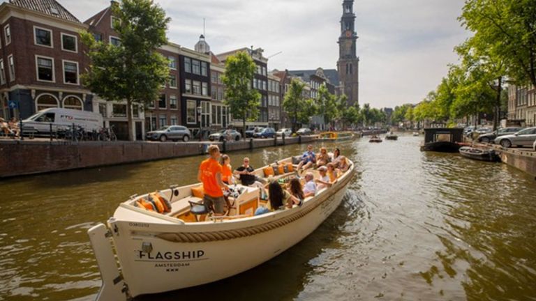 Amsterdam Boat Experience | Private canal cruise in Amsterdam!