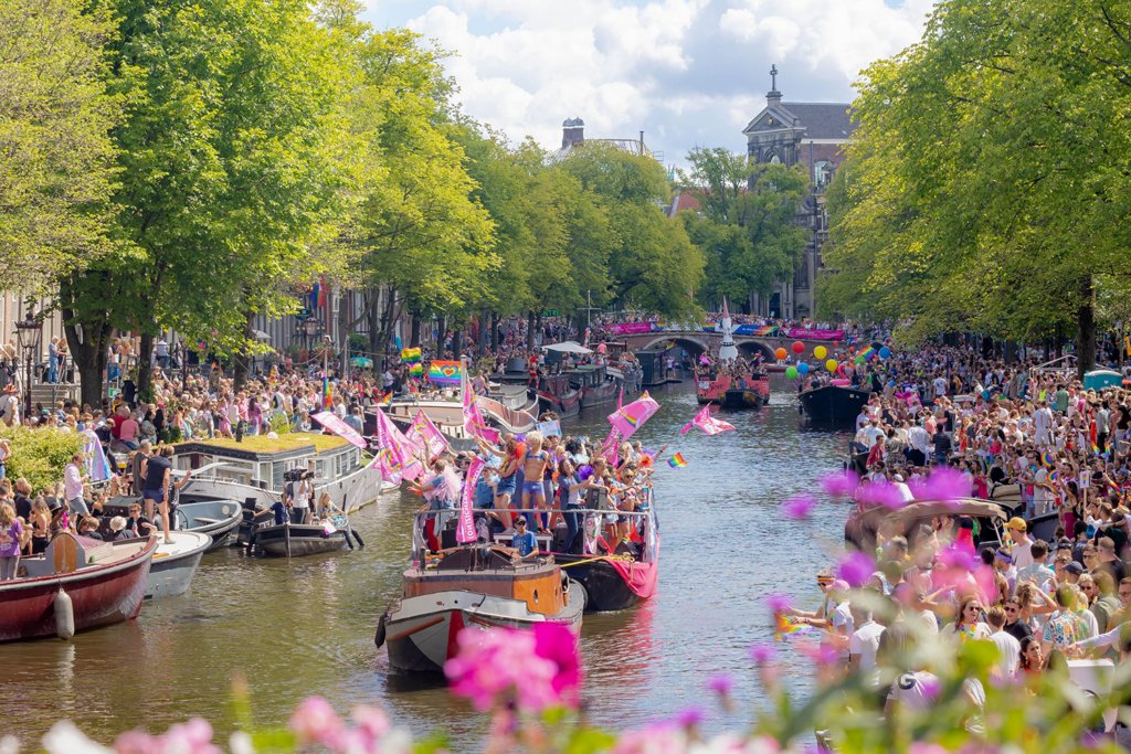 canal parade amsterdam 2025