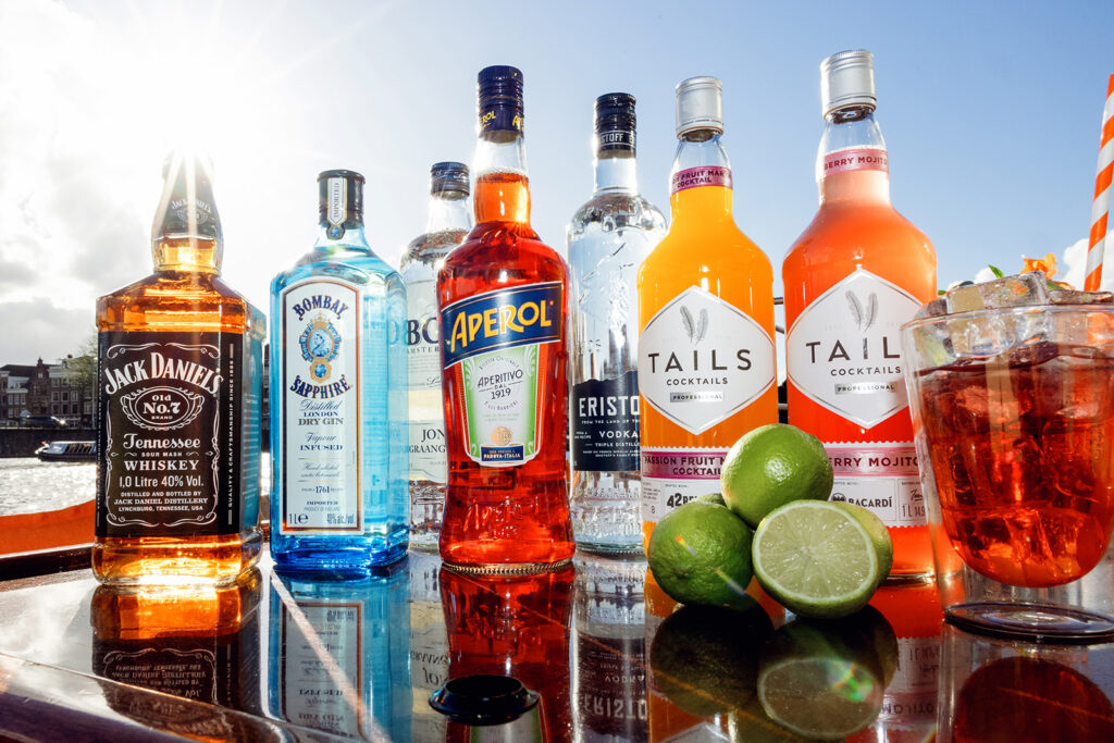 Luxury Canal Cruise with Unlimited Drinks and Delicious Snacks