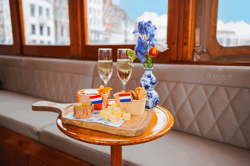 Luxury canal cruise Amsterdam with bubbles