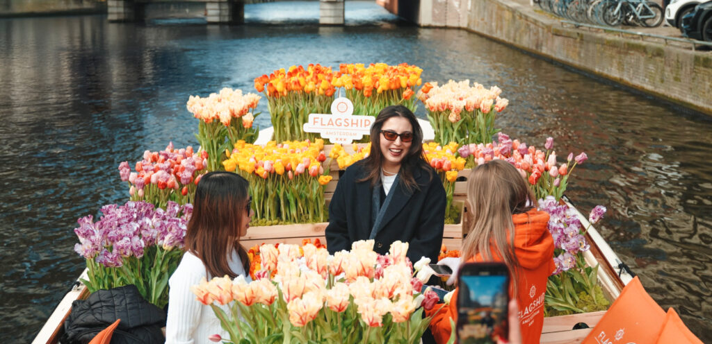 Amsterdam tulip canal cruise