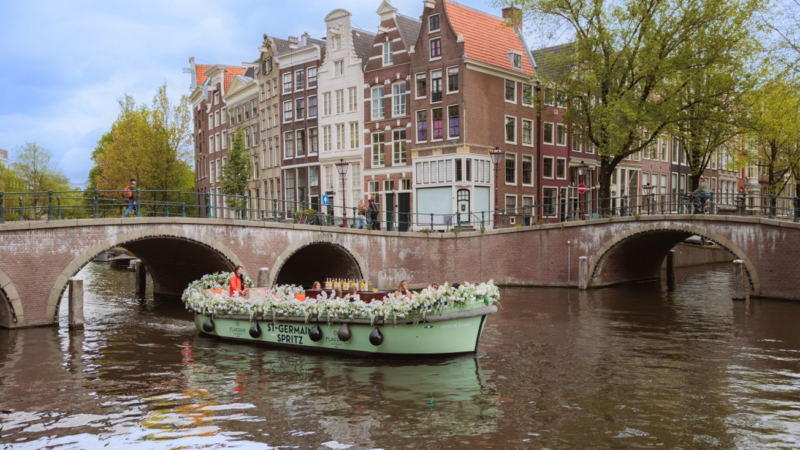 Cocktail Boot Tour Amsterdam